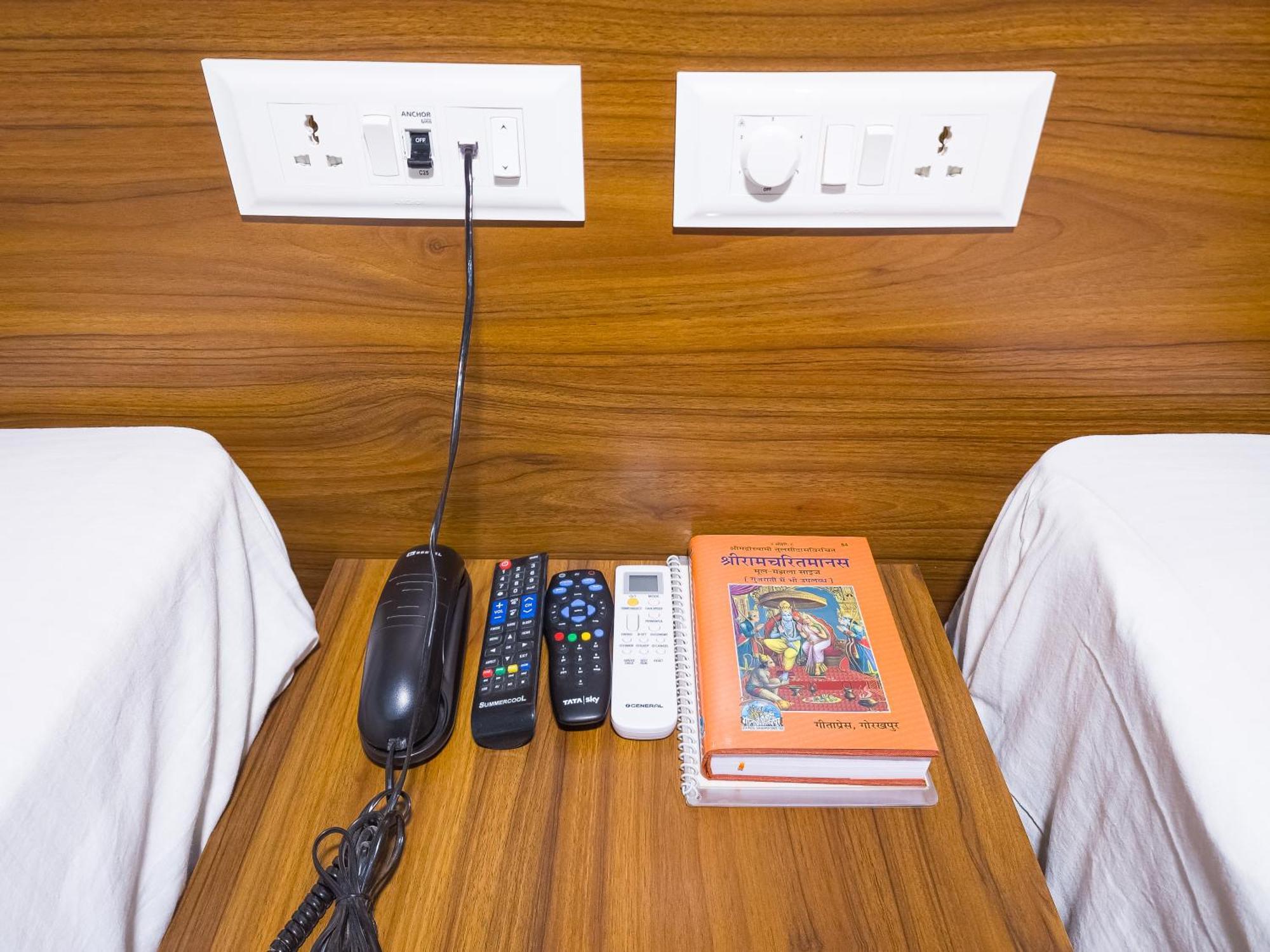 ホテル Amritara Ramila Kutir Ayodhya エクステリア 写真